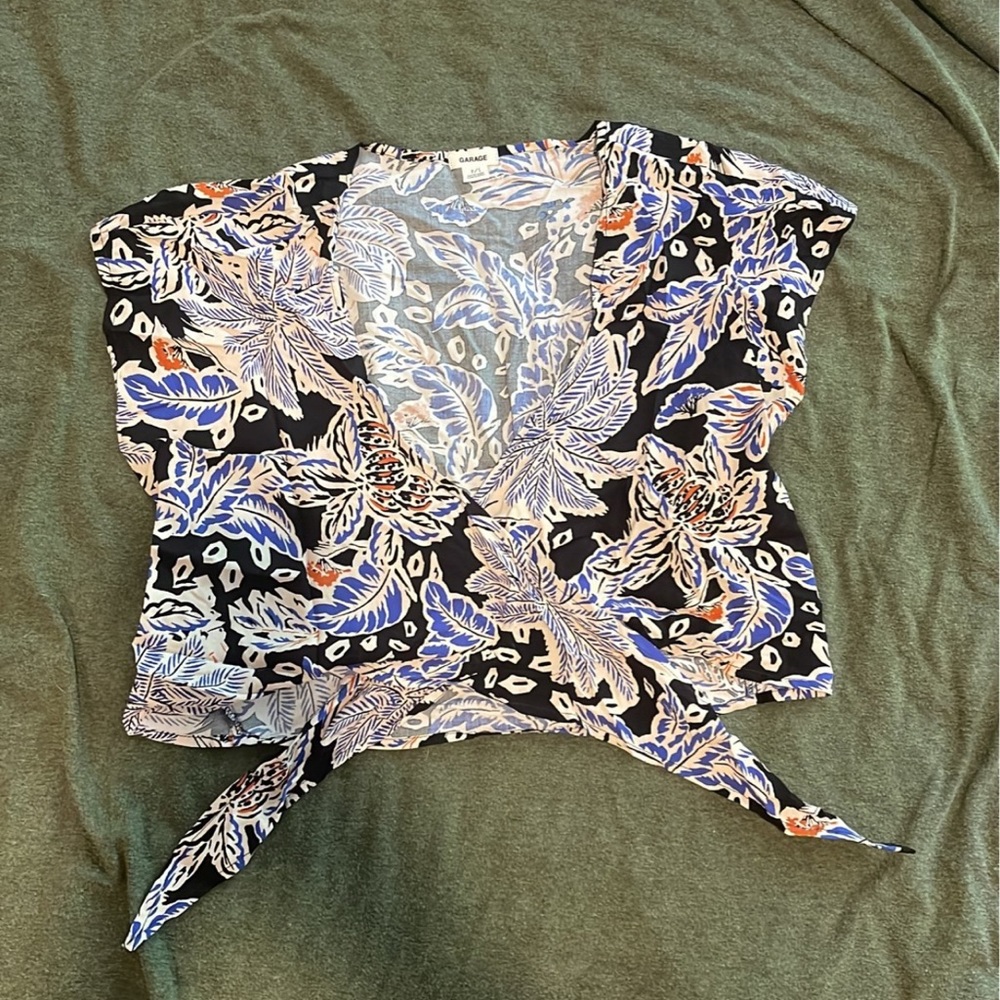 Garage Floral Wrap Crop Top - Black and Blue